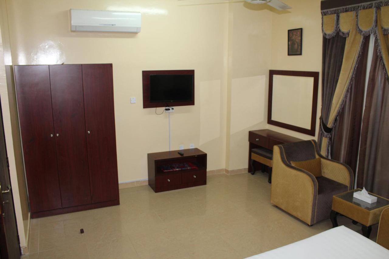 Al Aman Hotel Apartment Al Buraimi Exterior photo